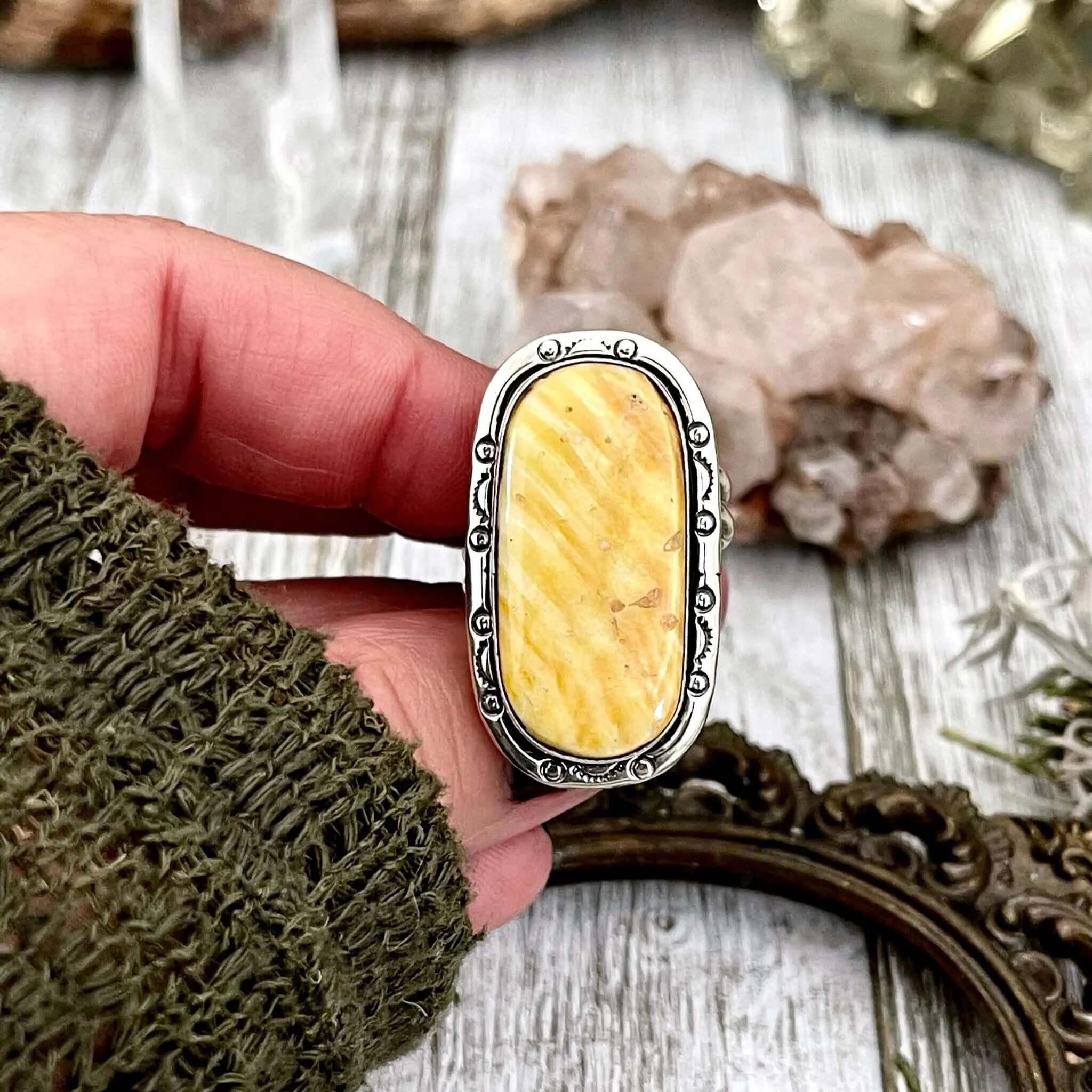 Adjustable Size Stunning Spiny Oyster Statement Ring Set in Sterling Silver / Curated by FOXLARK Collection