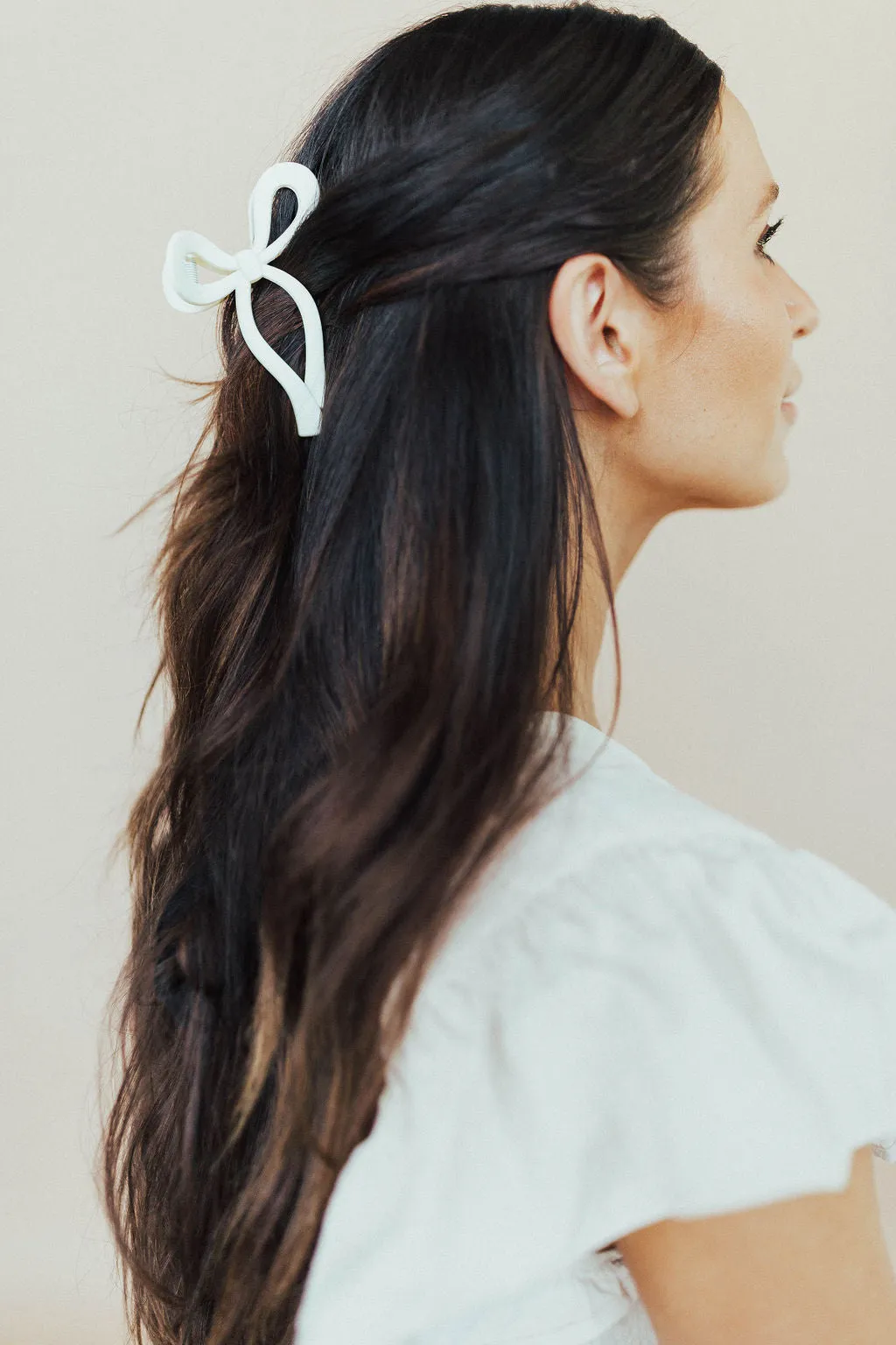 *Bow Claw Clip in White