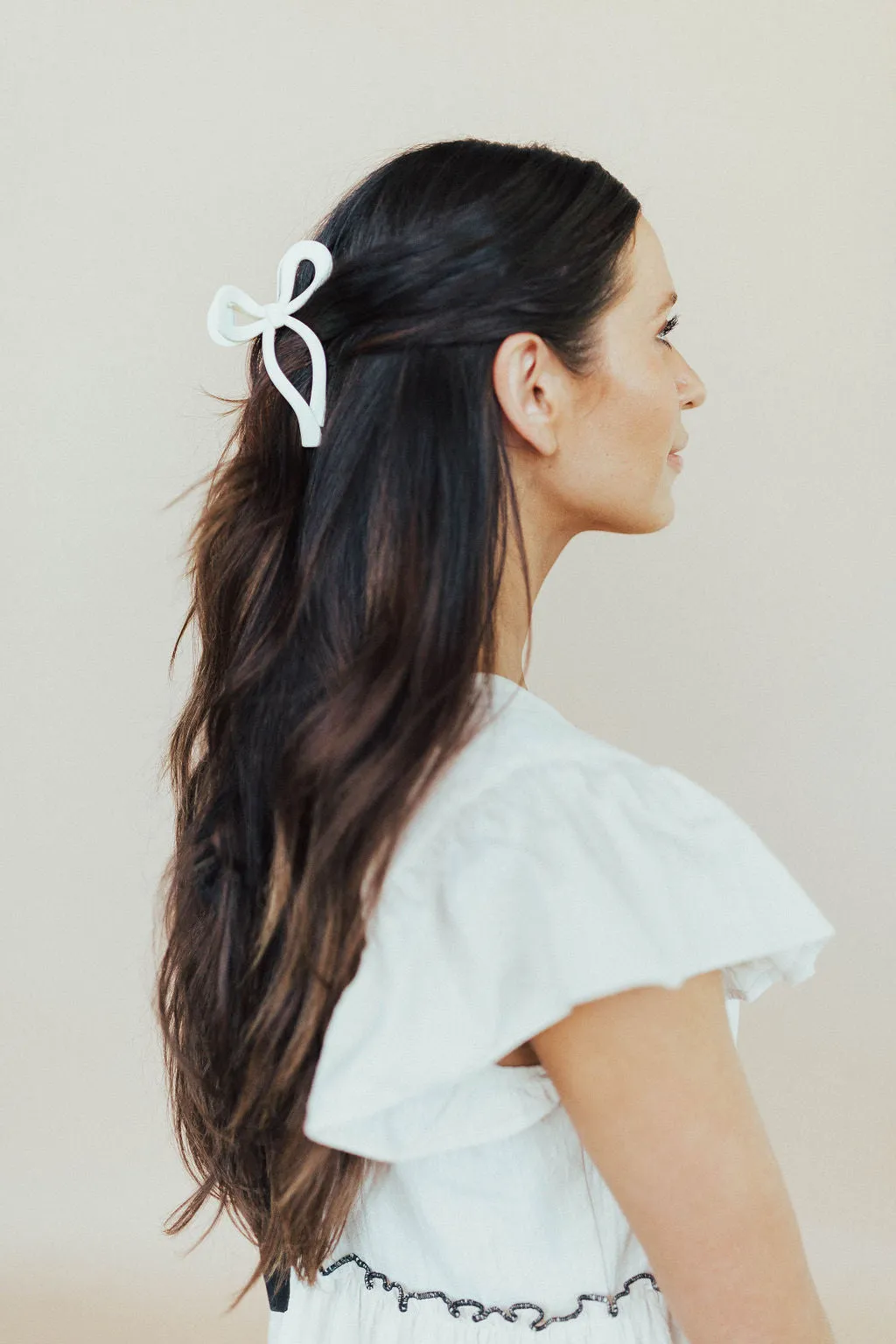 *Bow Claw Clip in White