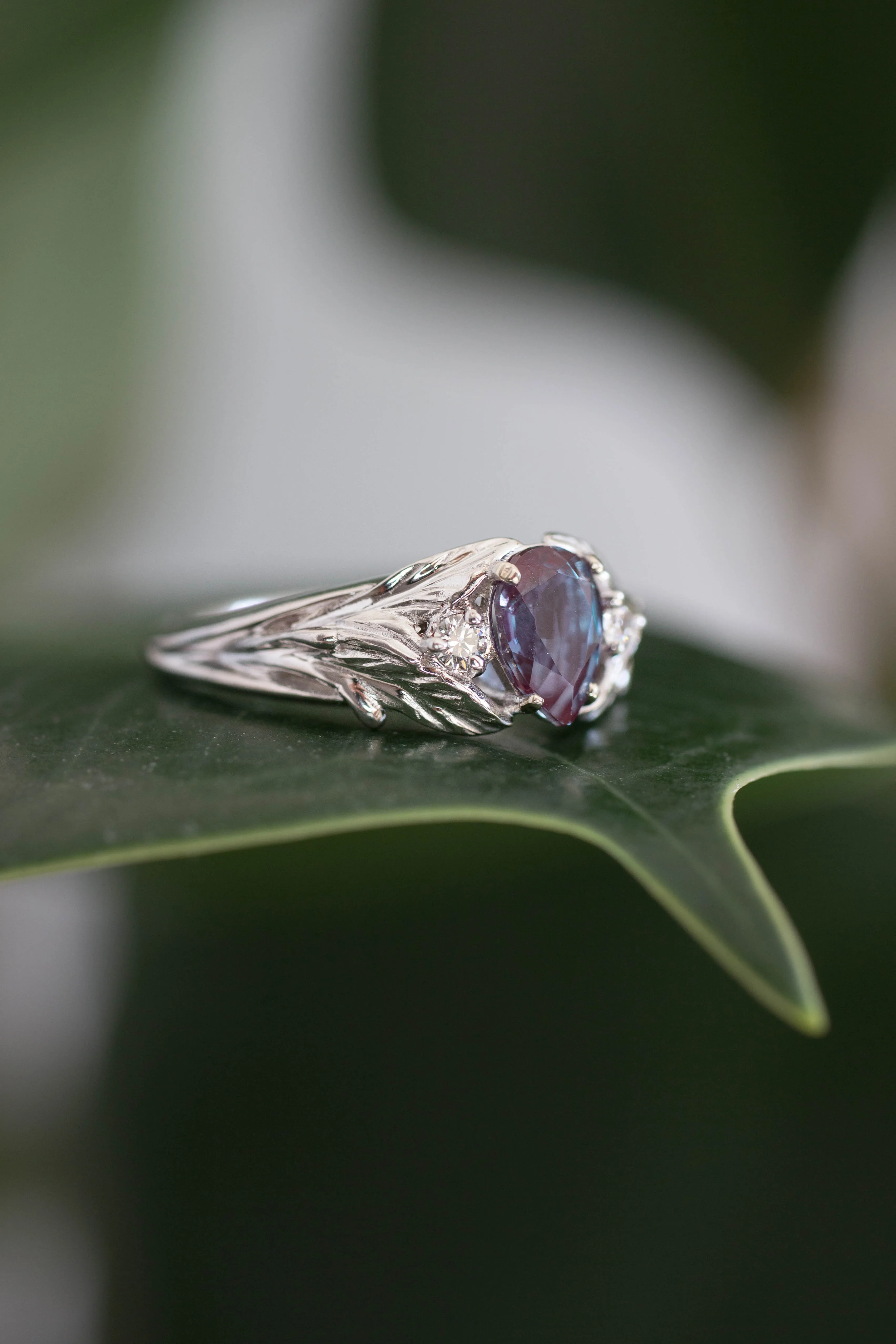 Colour change alexandrite ring with diamonds / Wisteria