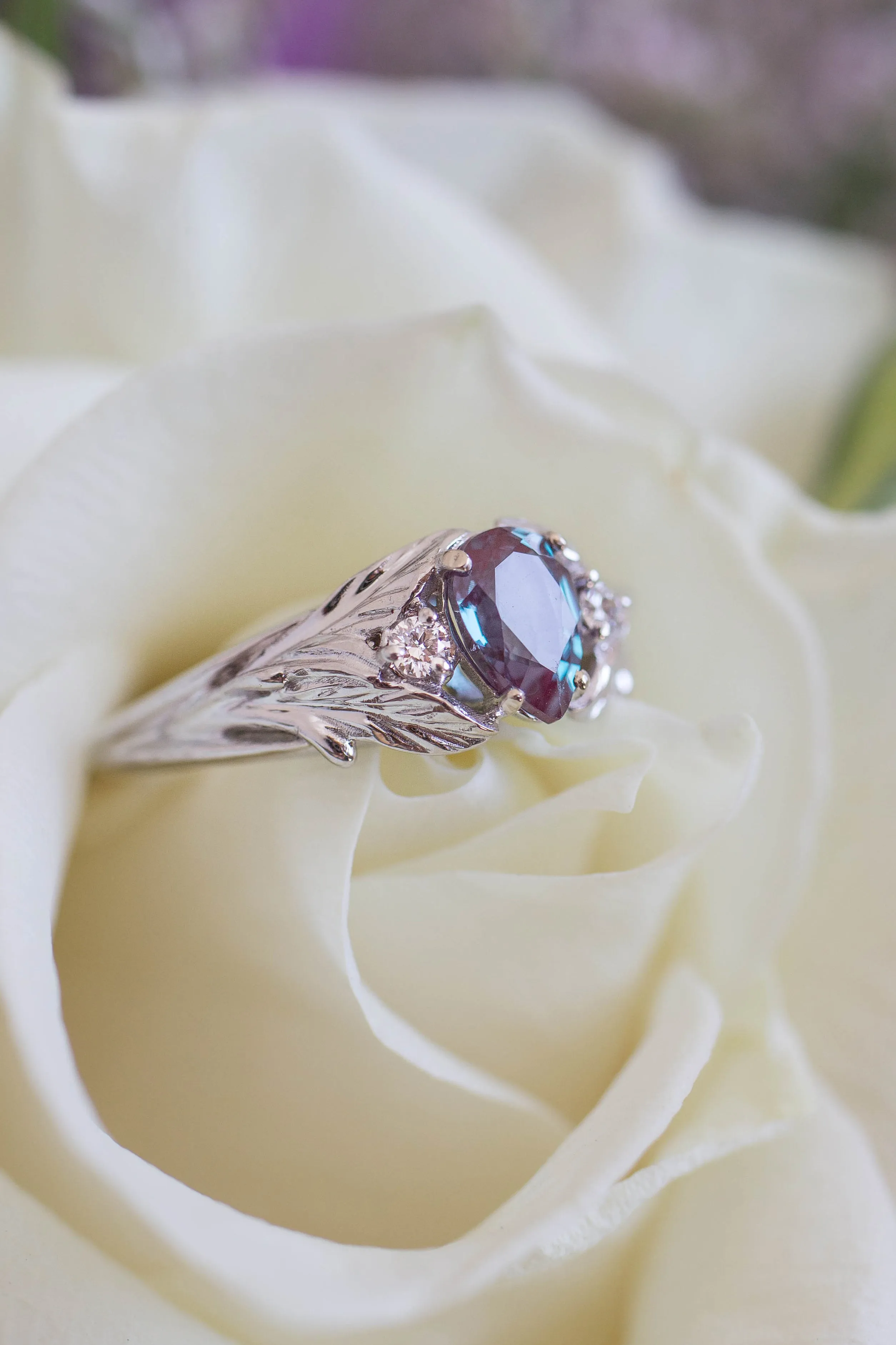 Colour change alexandrite ring with diamonds / Wisteria