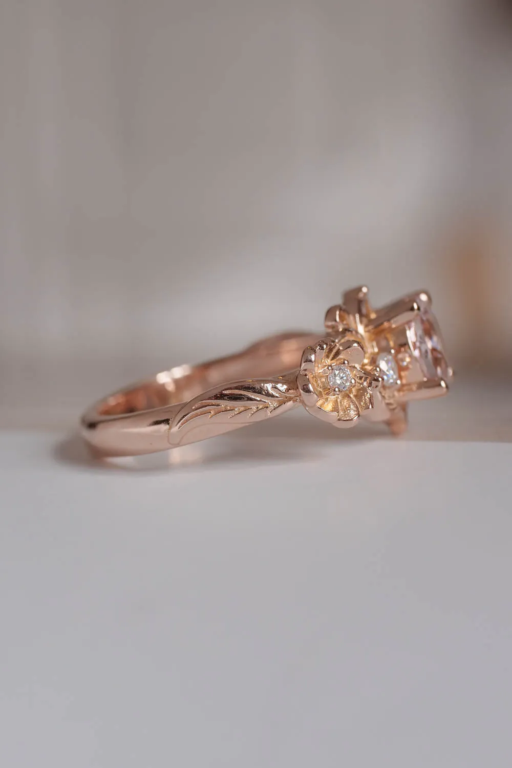 Engagement ring with pink morganite in rose gold / Adelina