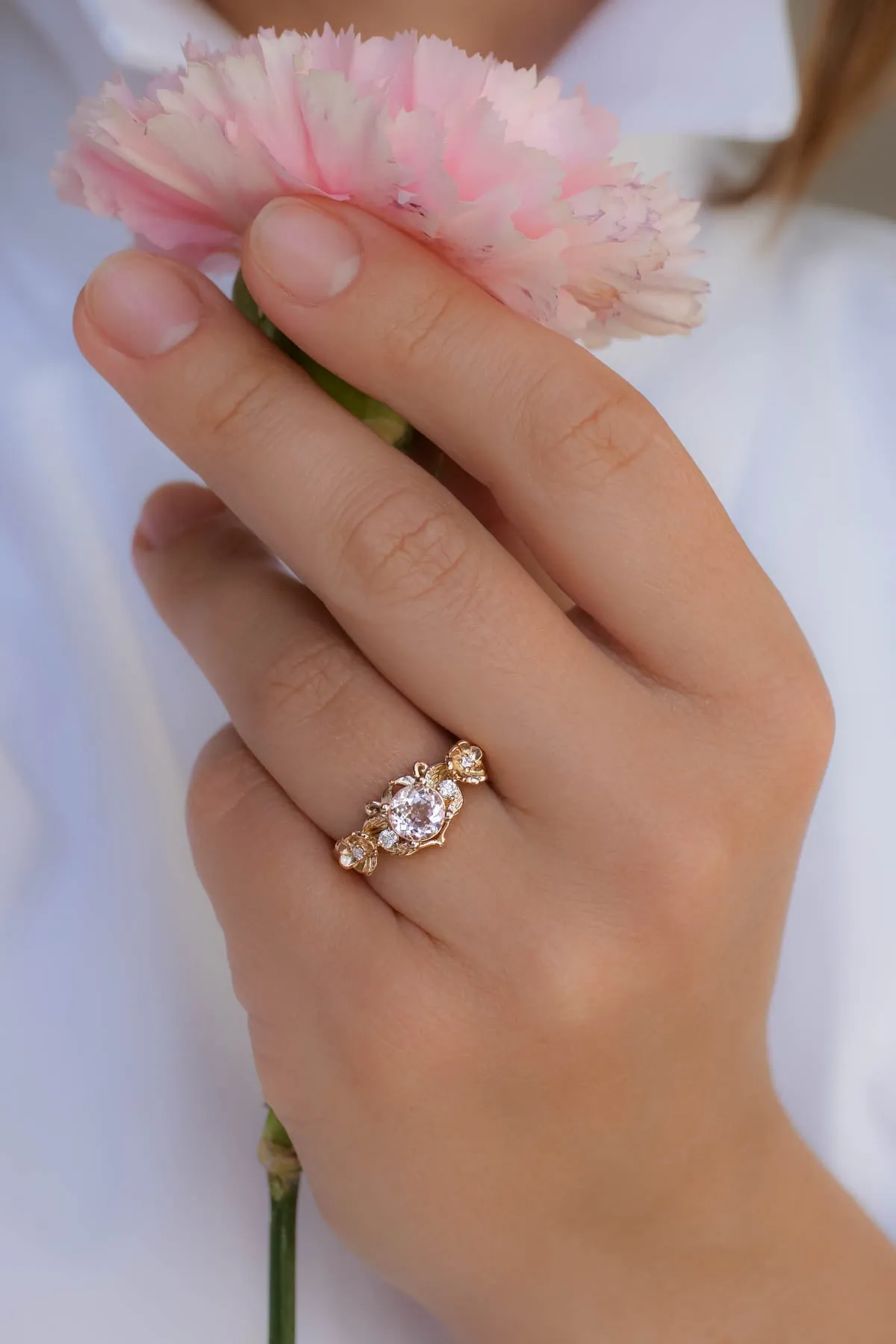 Engagement ring with pink morganite in rose gold / Adelina