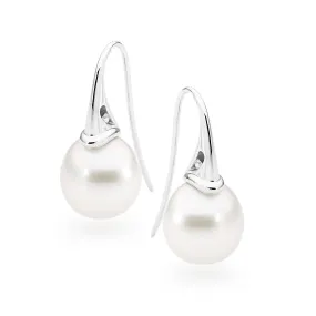 Fin shaped pearl earrings