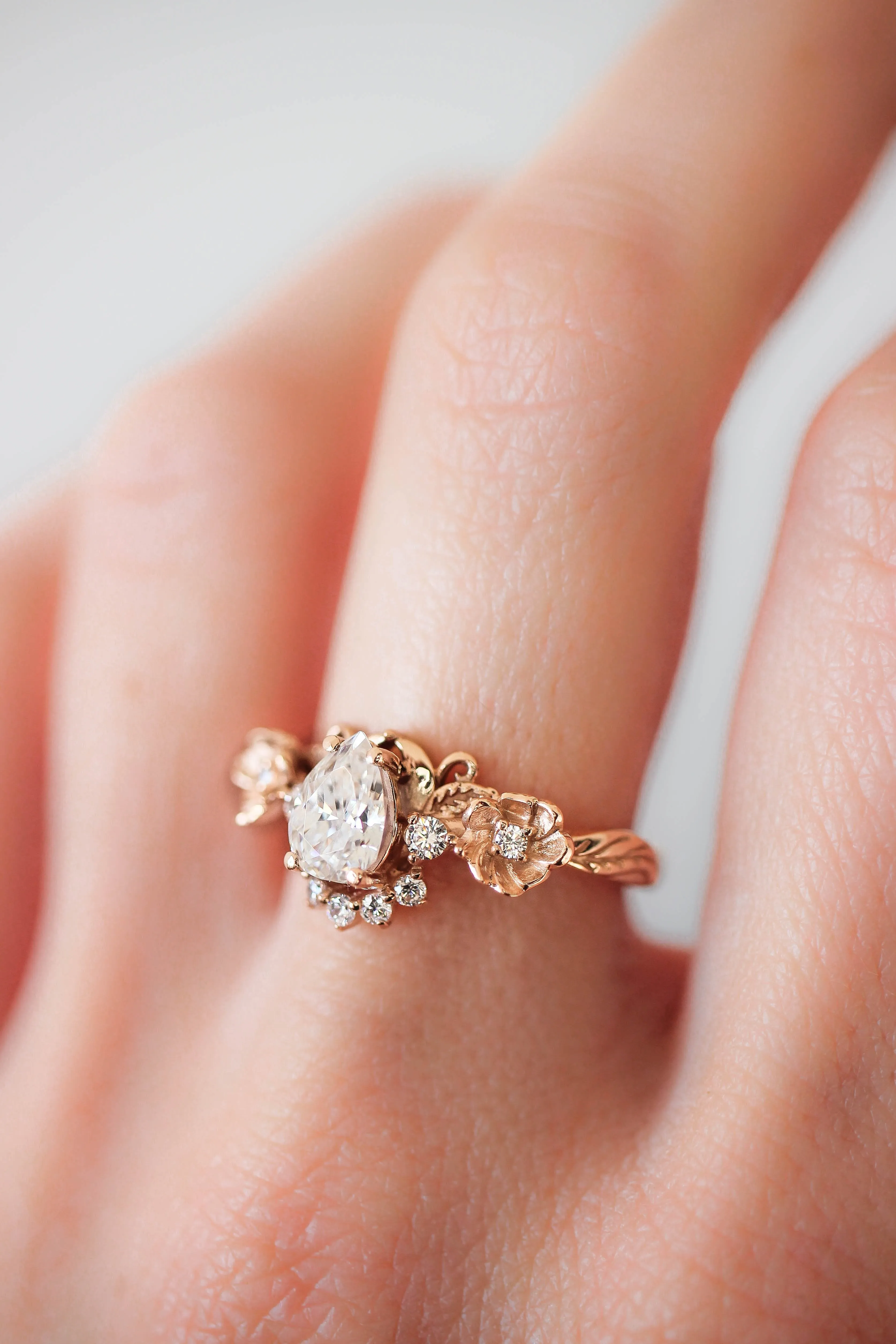 Floral engagement ring with natural diamonds / Adelina