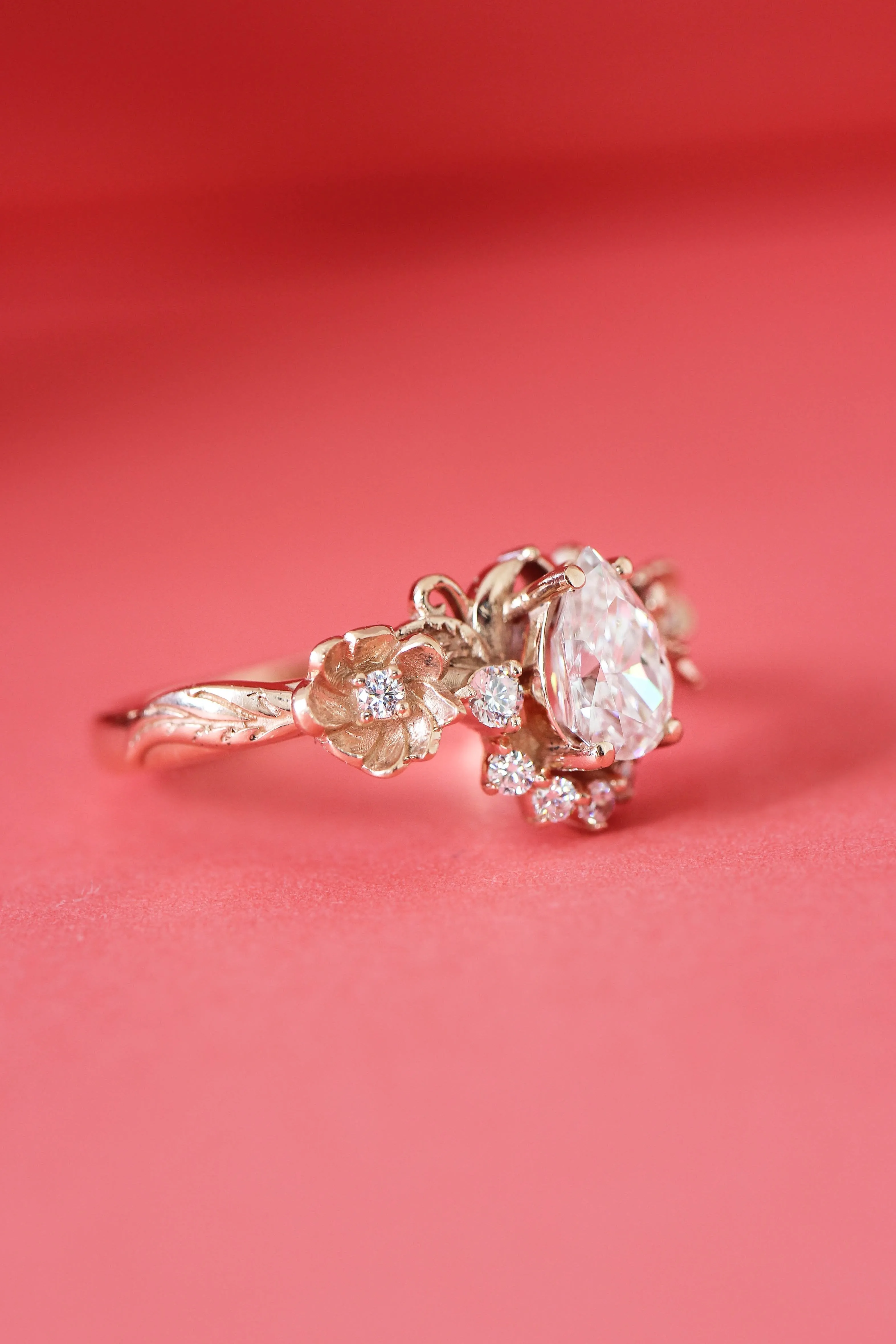 Floral engagement ring with natural diamonds / Adelina