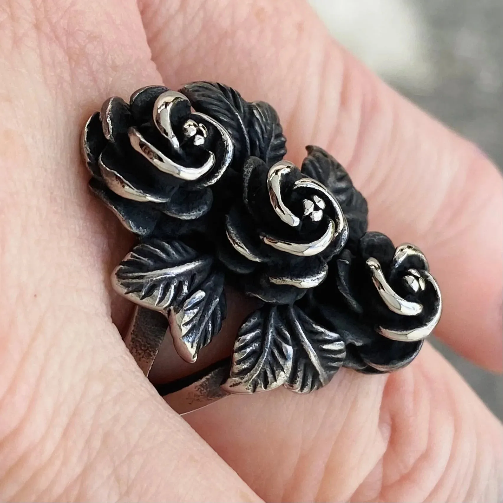 Ladies Ring - Morgan's Roses - R52