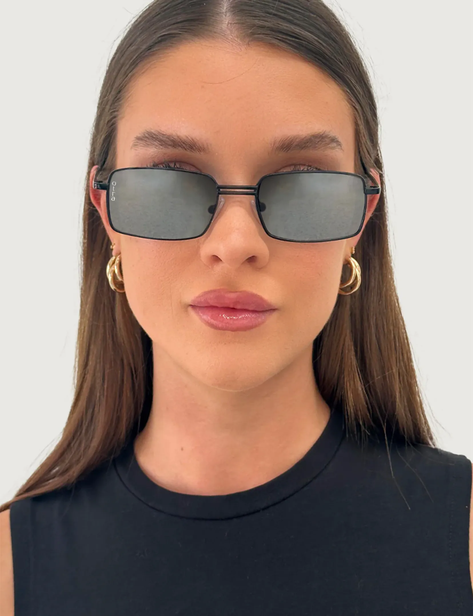 LLA Sunglasses, Black/Mirror