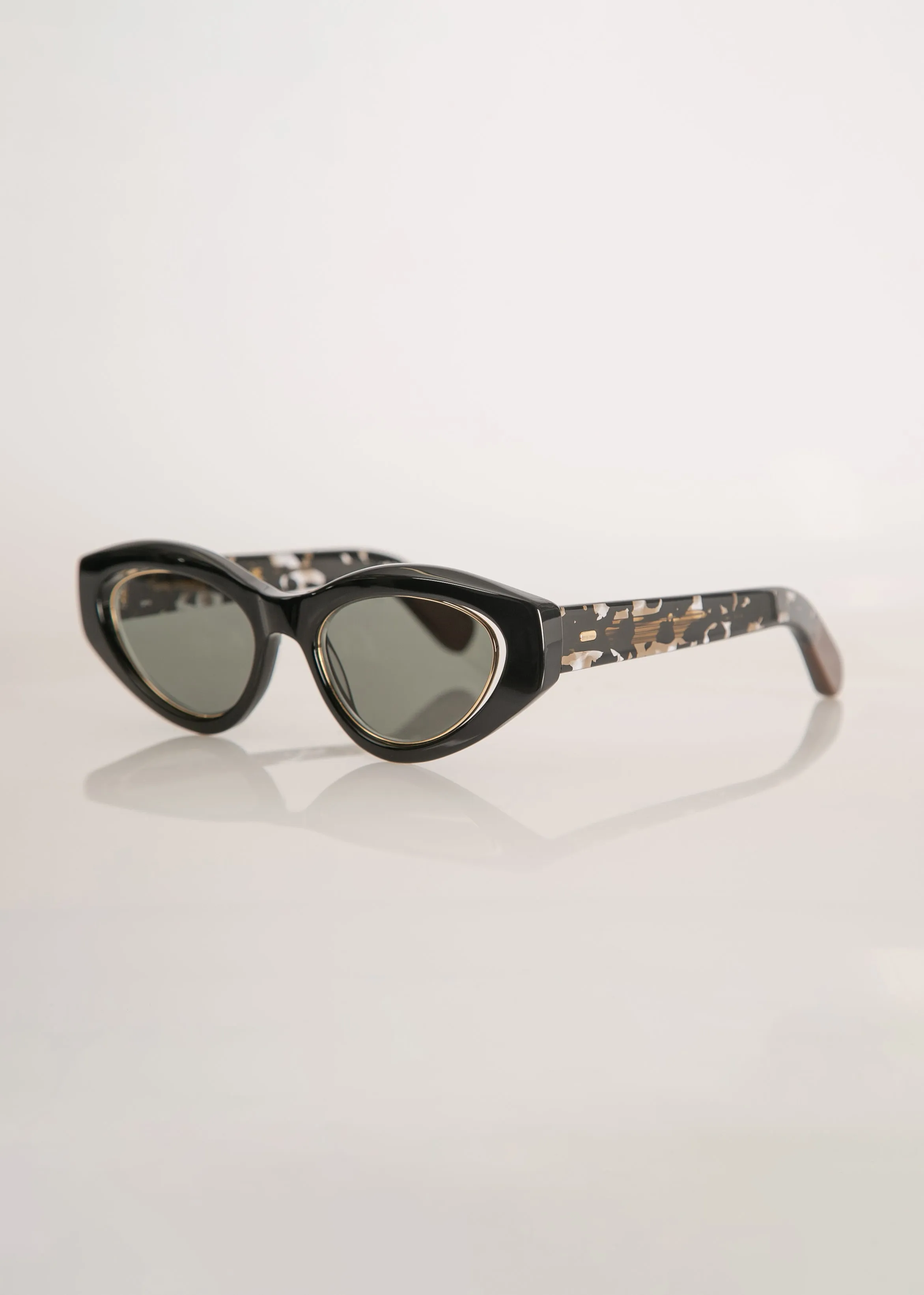 MAVI SUNGLASSES / BLACK