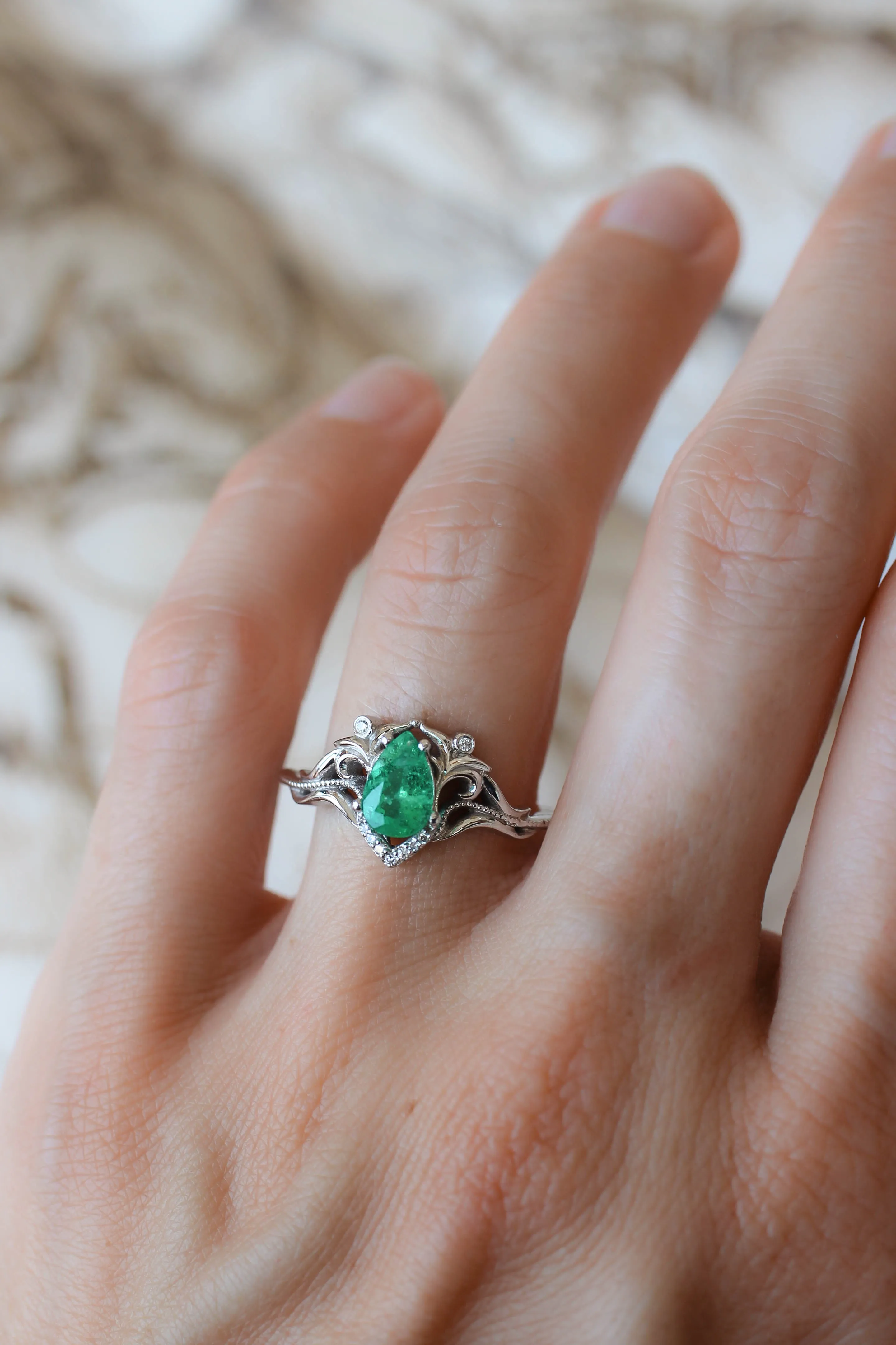 Natural emerald and diamonds engagement ring / Lida small