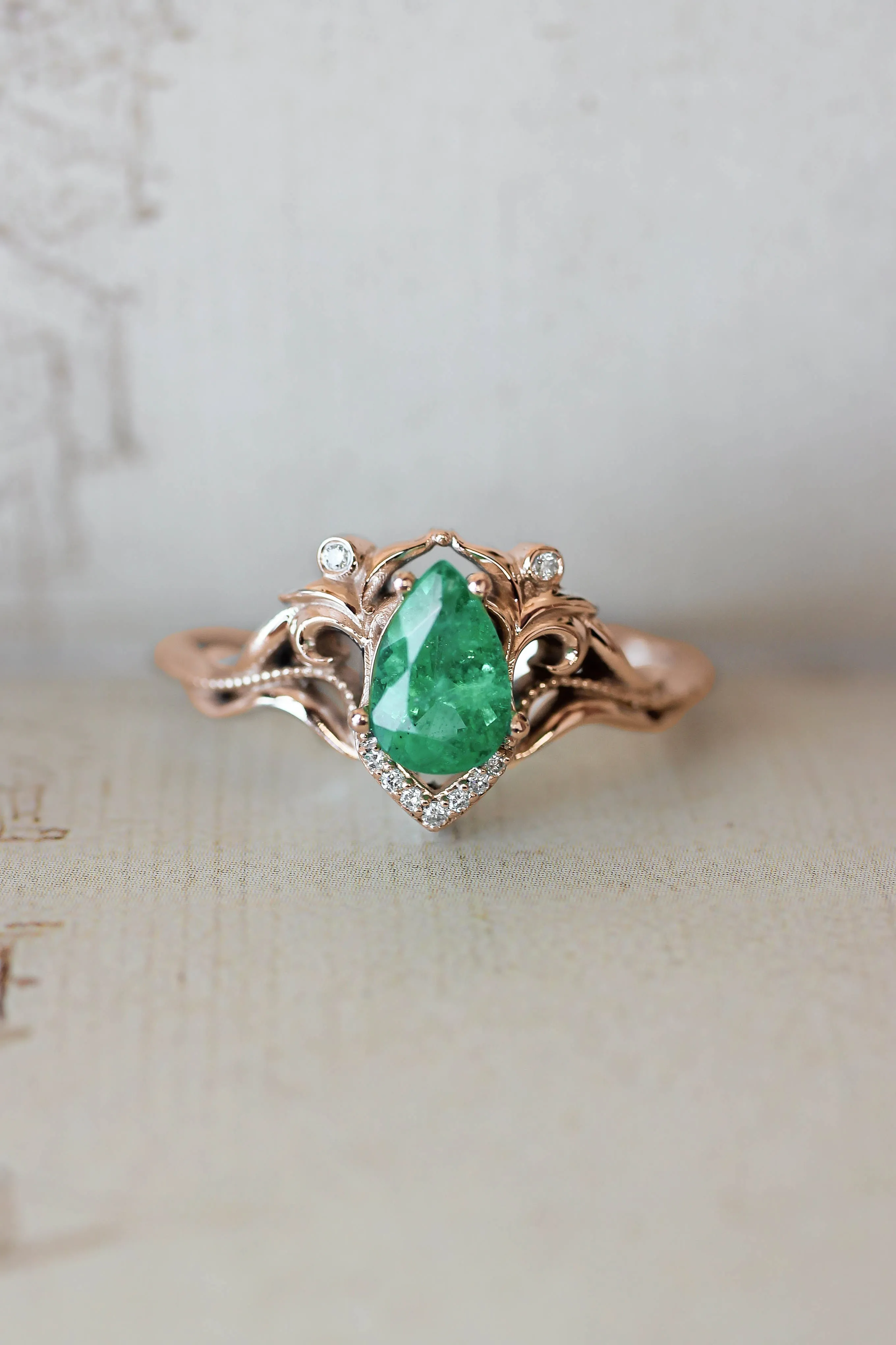 Natural emerald and diamonds engagement ring / Lida small