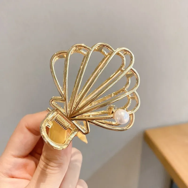 Pearl Hair Claw Clip