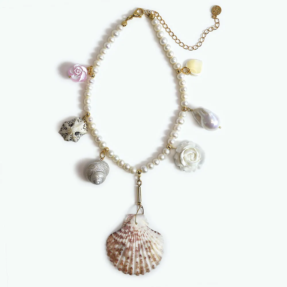 Saylor Shell Charm Necklace