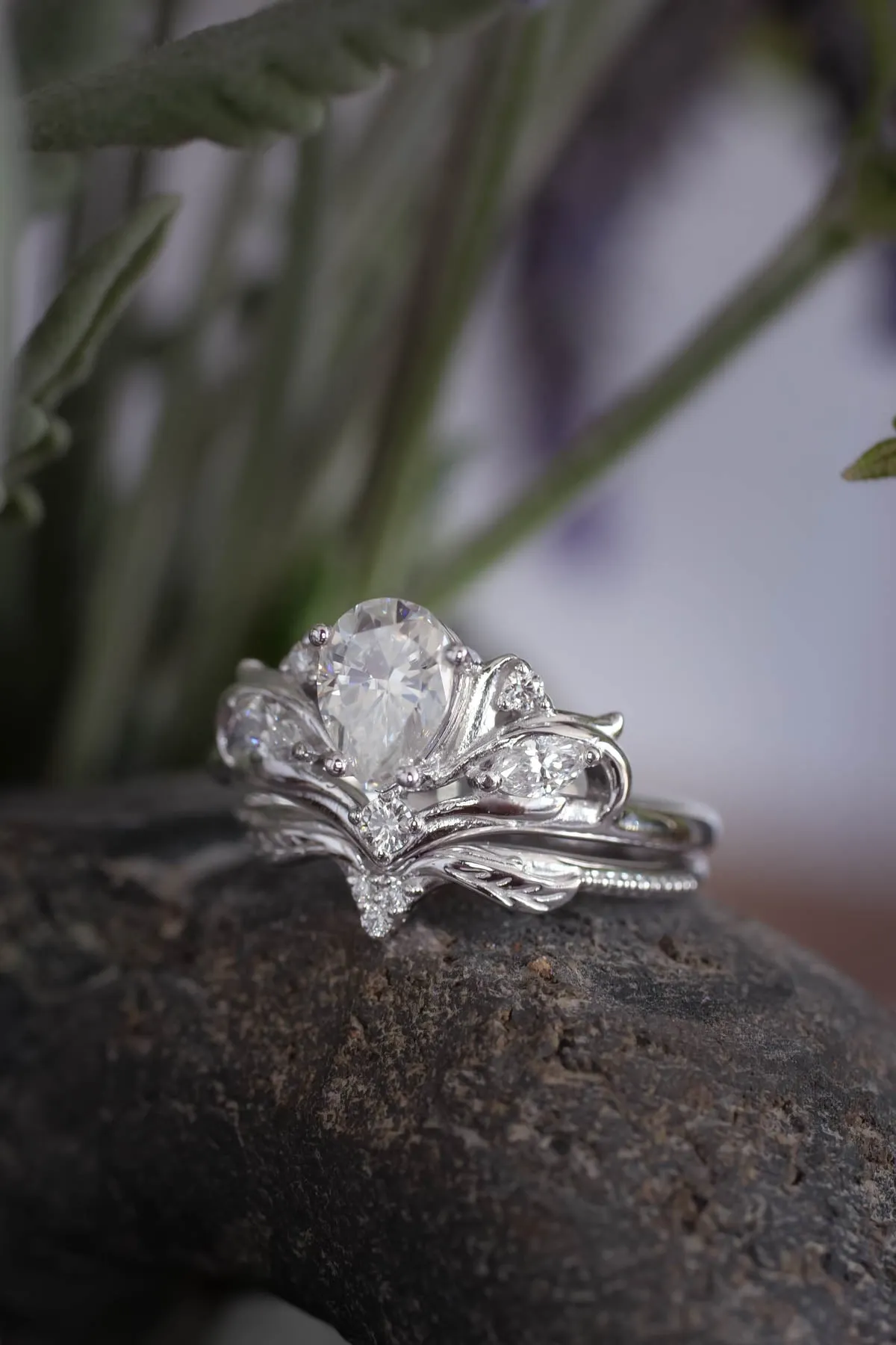 Unique bridal ring set with pear shaped moissanite / Swanlake