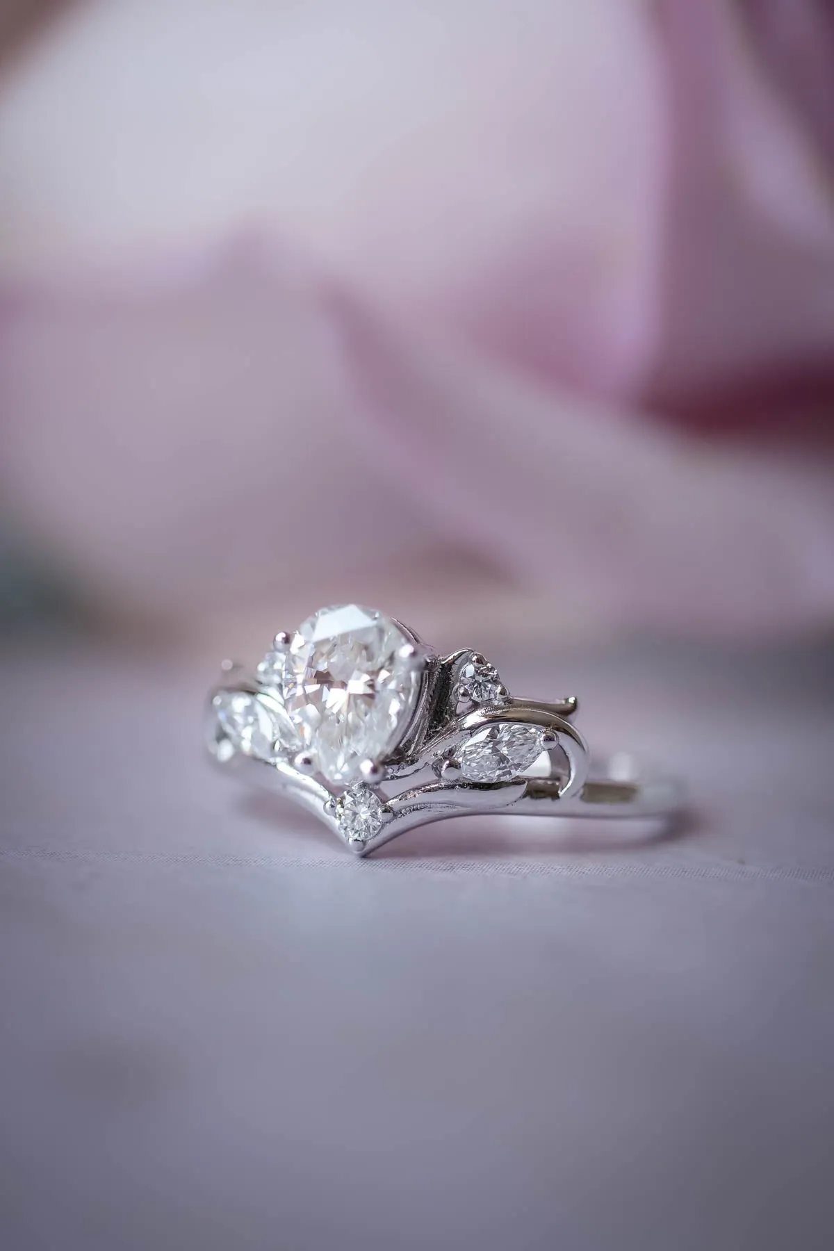 Unique bridal ring set with pear shaped moissanite / Swanlake