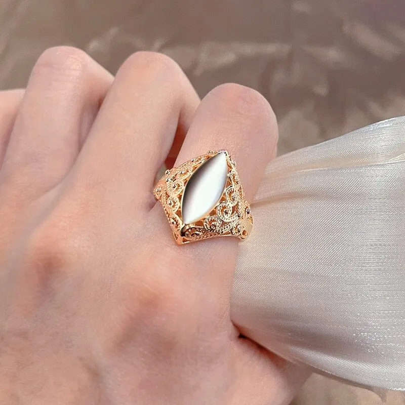 Unique Pattern Rhombus Ring - 585 Rose Gold